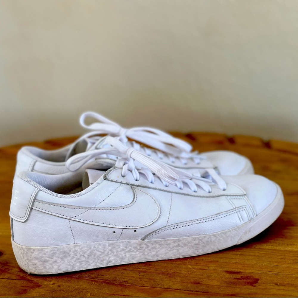 Nike Court shoe leather white on white size 9